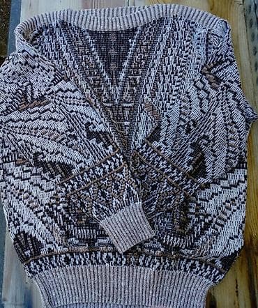 Džemper vel.2xl u super stanju na lalafo.rs — 2 Džemper vel.2xl u super stanju — 2