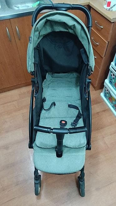 Кишобран колица као нова, лагана, лако се склапају имају пртљажник na lalafo.rs — 1 Кишобран колица као нова, лагана, лако се склапају имају пртљажник — 1