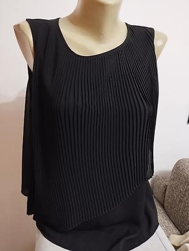 Koton crna bluzica bez rukava. kroj je prelep Napred ima plasirani at lalafo.rs — 3 Koton crna bluzica bez rukava. kroj je prelep Napred ima plasirani — 3