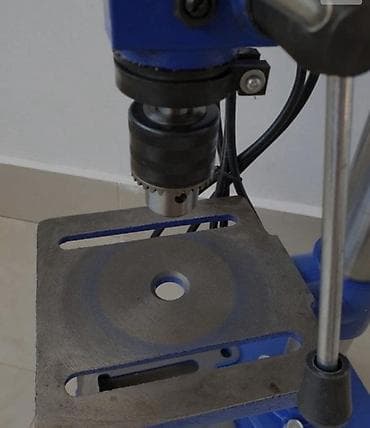 Stona stubna bušilica CBT-13, 5 brzina - Motor: 400 W - Napajanje na lalafo.rs — 2 Stona stubna bušilica CBT-13, 5 brzina - Motor: 400 W - Napajanje — 2