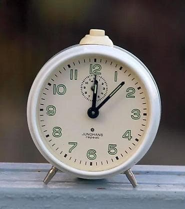 Vintage Junghans Repeat mehanički budilnik. Vintage iz 1950-ih Made in at lalafo.rs — 1 Vintage Junghans Repeat mehanički budilnik. Vintage iz 1950-ih Made in — 1