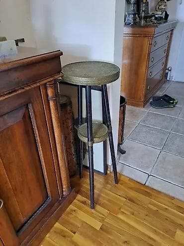 Antique Pedestals: Postolje, tronozac za cvece figure i slicno. Postolje ima dve etazne at lalafo.rs — 1 Antique Pedestals: Postolje, tronozac za cvece figure i slicno. Postolje ima dve etazne — 1