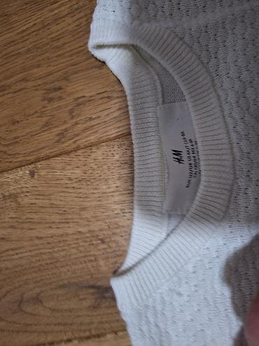 H&M dečji džemper/sweatshirt - Boja: bela - Materijal: pletivo sa na lalafo.rs — 2 H&M dečji džemper/sweatshirt - Boja: bela - Materijal: pletivo sa — 2