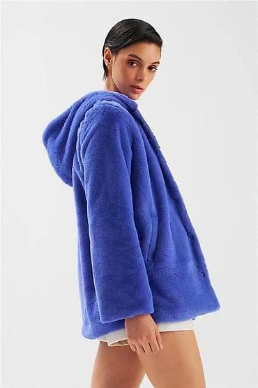 Ženska plišana jakna s kapuljačom – kraljevsko plava - Mekani na lalafo.rs Ženska plišana jakna s kapuljačom – kraljevsko plava - Mekani