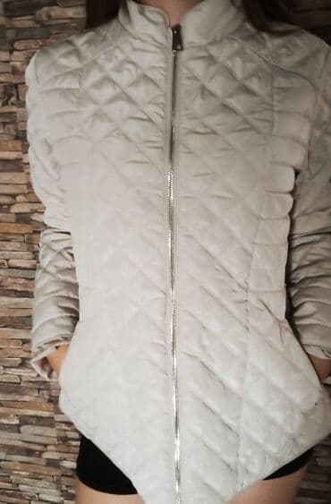 Stepana bež jakna . M. kao nova na lalafo.rs Stepana bež jakna . M. kao nova