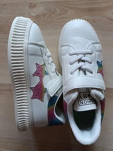 Nove patike 33
Ug 20,5cm
1000din na lalafo.rs — 7 Nove patike 33
Ug 20,5cm
1000din — 7