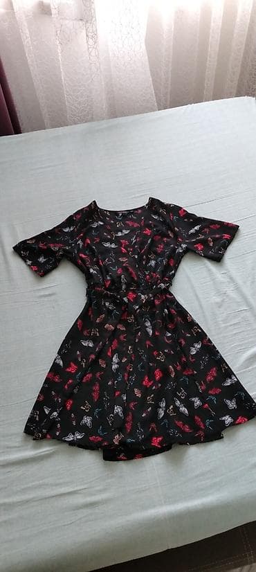 Personal Items: Prelepa crna haljina sa leptirima, u struku ima gumu i rasteže se at lalafo.rs — 2 Personal Items: Prelepa crna haljina sa leptirima, u struku ima gumu i rasteže se — 2
