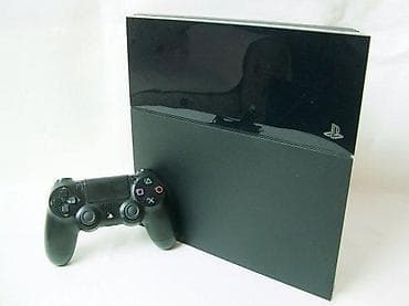 U ponudi Sony PlayStation 4 (novija FAT generacija), korektno očuvana na lalafo.rs U ponudi Sony PlayStation 4 (novija FAT generacija), korektno očuvana