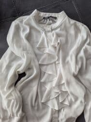 Zara kosulja. Velicina XS. Par puta nosena u odlicnom stanju na lalafo.rs Zara kosulja. Velicina XS. Par puta nosena u odlicnom stanju