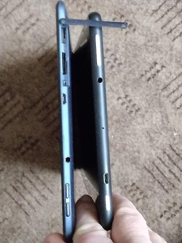 igrice za ps3: Dva tableta – Lenovo i Amazon Fire Lenovo tablet: - Zadnja strana sa na lalafo.rs — 2 igrice za ps3: Dva tableta – Lenovo i Amazon Fire Lenovo tablet: - Zadnja strana sa — 2