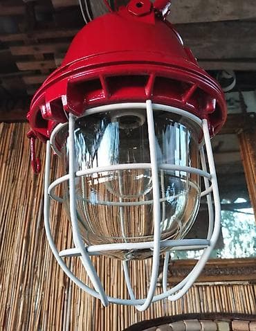 Retro stara lampa visilica brodska cena fiksna preuzimanje licno na lalafo.rs — 1 Retro stara lampa visilica brodska cena fiksna preuzimanje licno — 1