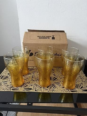 Set od 6 staklenih čaša za sok/vodu, zlatne boje sa reljefnim na lalafo.rs Set od 6 staklenih čaša za sok/vodu, zlatne boje sa reljefnim