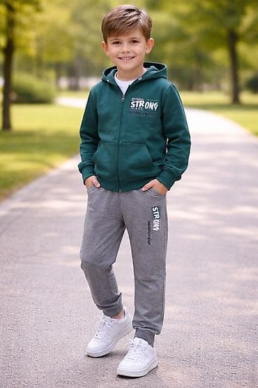 Breeze komplet trenerka nova u broju savrsen model I kvalitet na lalafo.rs Breeze komplet trenerka nova u broju savrsen model I kvalitet