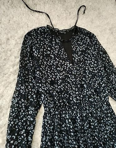 RESERVED plisirana boho haljina otmena sa plavim cveticima, od struka na lalafo.rs — 7 RESERVED plisirana boho haljina otmena sa plavim cveticima, od struka — 7