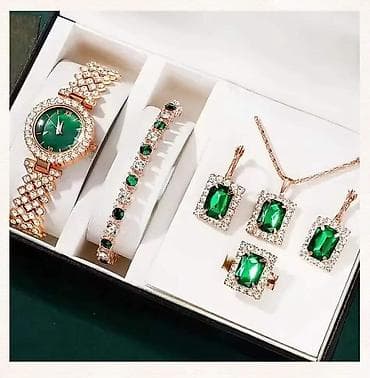 Ženski kompleti sa satom odmah dostupno!!!
Cena:2000din na lalafo.rs — 4 Ženski kompleti sa satom odmah dostupno!!!
Cena:2000din — 4