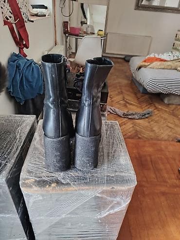 Crne ženske čizme sa blok petom - Materijal: glatka koža (gornjište) at lalafo.rs — 6 Crne ženske čizme sa blok petom - Materijal: glatka koža (gornjište) — 6