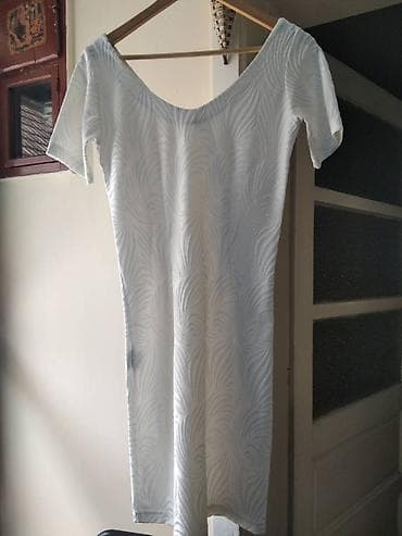 Haljina vel.M u super stanju na lalafo.rs Haljina vel.M u super stanju