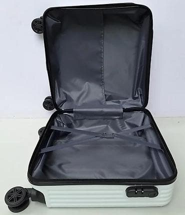 drvena decija kuhinja: Dečji kofer na točkiće – motiv astronauta - Kompaktni kabinski kofer at lalafo.rs — 3 drvena decija kuhinja: Dečji kofer na točkiće – motiv astronauta - Kompaktni kabinski kofer — 3