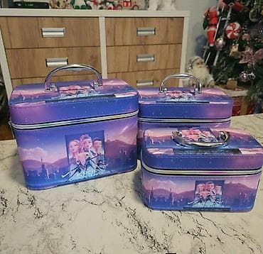 Set kozmetičkih nesesera – 3 kom - Dizajn: futuristički motiv sa at lalafo.rs — 1 Set kozmetičkih nesesera – 3 kom - Dizajn: futuristički motiv sa — 1