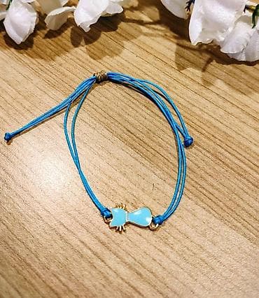 Narukvica sa plavim koncem i emajliranim priveškom - Dvostruki tanak at lalafo.rs — 1 Narukvica sa plavim koncem i emajliranim priveškom - Dvostruki tanak — 1