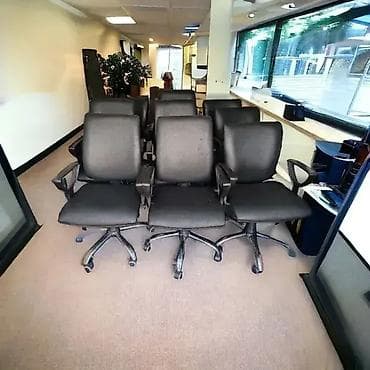 Furniture: Stolice i stolovi za kol centar Kvalitetan očuvan i funkcionalan at lalafo.rs — 5 Furniture: Stolice i stolovi za kol centar Kvalitetan očuvan i funkcionalan — 5