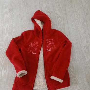 Dečja topla jakna/dukserica sa kapuljačom, crvene boje. - Materijal at lalafo.rs — 1 Dečja topla jakna/dukserica sa kapuljačom, crvene boje. - Materijal — 1