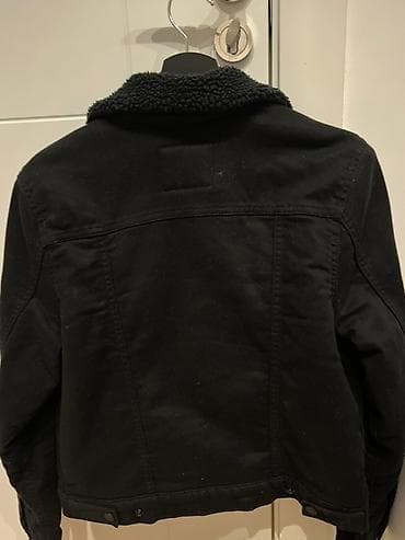 Levi’s trucker jakna sa postavom od veštačkog krzna (sherpa), crna. - na lalafo.rs — 4 Levi’s trucker jakna sa postavom od veštačkog krzna (sherpa), crna. - — 4