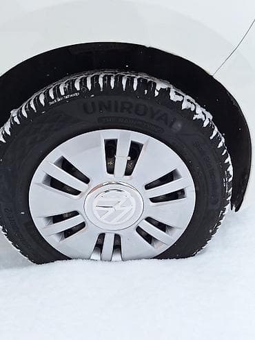 Transport: Volkswagen ecoup! – gradski automobil, 5 vrata - Motor: 1.0 MPI at lalafo.rs — 8 Transport: Volkswagen ecoup! – gradski automobil, 5 vrata - Motor: 1.0 MPI — 8