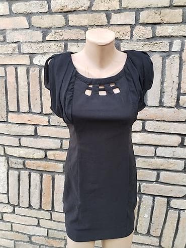 Vero Moda haljina S
Duzina 80 Pazuh po 42 na lalafo.rs — 7 Vero Moda haljina S
Duzina 80 Pazuh po 42 — 7