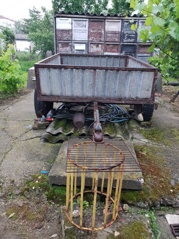 Auto prikolica – metalna sandučara - Konstrukcija: čelični ram sa na lalafo.rs — 1 Auto prikolica – metalna sandučara - Konstrukcija: čelični ram sa — 1