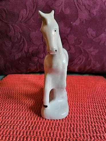 Sport & Hobby: Figura nova porcelanska iz 70ih. Figura bez ostecenja,sve na njoj at lalafo.rs — 6 Sport & Hobby: Figura nova porcelanska iz 70ih. Figura bez ostecenja,sve na njoj — 6