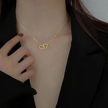 Ogrlica sa dva isprepletena srca
1300 din na lalafo.rs — 7 Ogrlica sa dva isprepletena srca
1300 din — 7