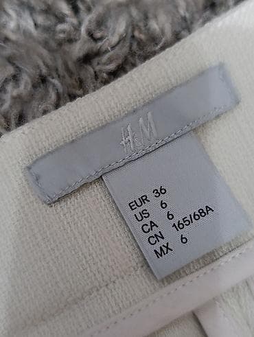 pantalone butiku ali: H&M bež pantalone,ima takav i sako pa može da se kompletira na lalafo.rs — 2 pantalone butiku ali: H&M bež pantalone,ima takav i sako pa može da se kompletira — 2