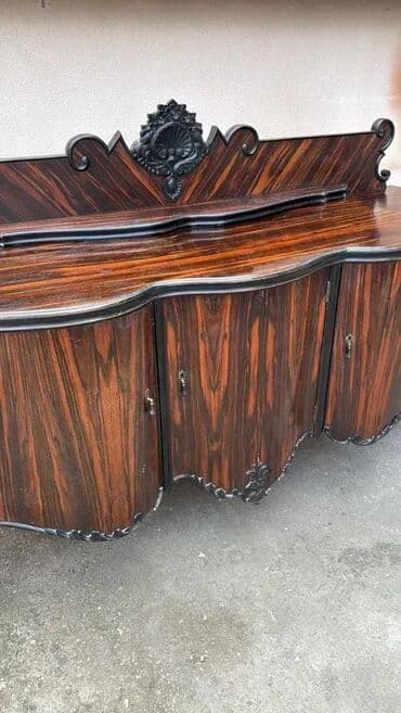 Antique Dressers: Stara stilska velika komoda - starija od 100 godina 🏰✨ Stara komoda u at lalafo.rs — 7 Antique Dressers: Stara stilska velika komoda - starija od 100 godina 🏰✨ Stara komoda u — 7