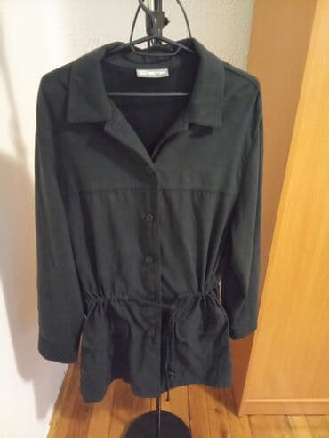 Kosulja - mantilic,tamno sive boje.44br moze i strukirana!! na lalafo.rs Kosulja - mantilic,tamno sive boje.44br moze i strukirana!!