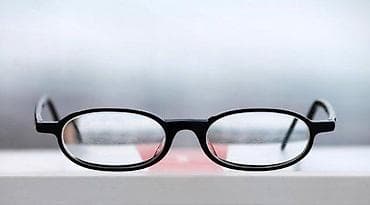 Minimal art - crni dioptrijski ram. Fenomenalan minimalistički na lalafo.rs Minimal art - crni dioptrijski ram. Fenomenalan minimalistički