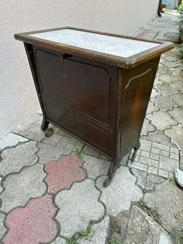 Antique Dressers: Stilski mini bar za piće - POVOLJNO - MOGUĆ PREVOZ U dobrom stanju 💎 at lalafo.rs — 8 Antique Dressers: Stilski mini bar za piće - POVOLJNO - MOGUĆ PREVOZ U dobrom stanju 💎 — 8