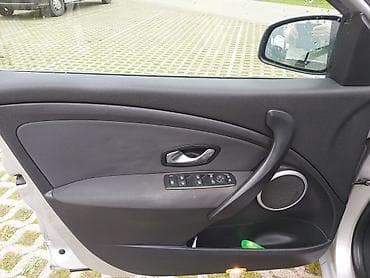 privezak srebro: Renault Mégane III, 5-vrata hečbek, srebrna boja. - Motor: dizel na lalafo.rs — 10 privezak srebro: Renault Mégane III, 5-vrata hečbek, srebrna boja. - Motor: dizel — 10