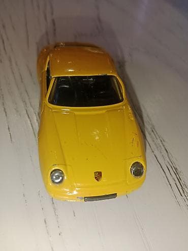 Bburago Porsche 911 Carrera – die-cast model - Skala: 1:43 (oznaka na lalafo.rs — 4 Bburago Porsche 911 Carrera – die-cast model - Skala: 1:43 (oznaka — 4