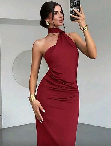 Elegantna haljina boje vina – midi dužina - Kroj: pripijena silueta na lalafo.rs Elegantna haljina boje vina – midi dužina - Kroj: pripijena silueta