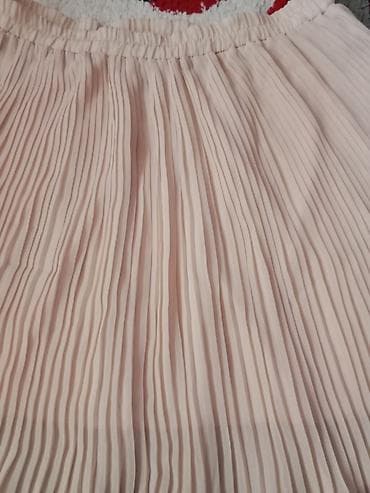 Women's Clothing: Plisirana suknja, vel.L, par puta obucena, bez ostecenja, sa postavom at lalafo.rs — 1 Women's Clothing: Plisirana suknja, vel.L, par puta obucena, bez ostecenja, sa postavom — 1