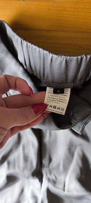 Sive široke pantalone s visokim strukom - Model: široke nogavice at lalafo.rs — 4 Sive široke pantalone s visokim strukom - Model: široke nogavice — 4