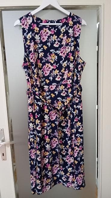 Nova,nenosena Tu haljina. Velicina 22. Divan materijal,ne guzva se. Za na lalafo.rs — 1 Nova,nenosena Tu haljina. Velicina 22. Divan materijal,ne guzva se. Za — 1