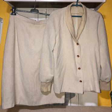 Dvondevni komplet – suknja i jakna od mekane, krem/bež tkanine. - na lalafo.rs Dvondevni komplet – suknja i jakna od mekane, krem/bež tkanine. -