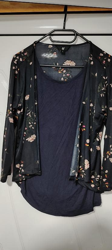 Ženska bluza sa laganim kimono kardiganom - Dvodelni gornji deo na lalafo.rs Ženska bluza sa laganim kimono kardiganom - Dvodelni gornji deo