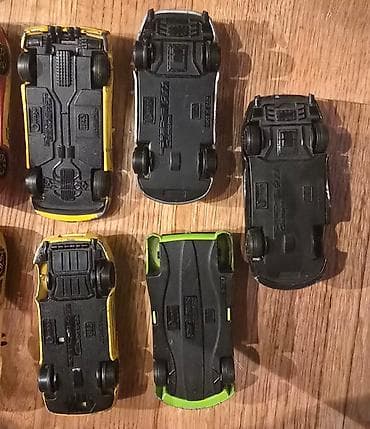 Toy Vehicles & Accessories: Burago original automobilcici. razno Porsche porse Carrera 911 zuti at lalafo.rs — 4 Toy Vehicles & Accessories: Burago original automobilcici. razno Porsche porse Carrera 911 zuti — 4