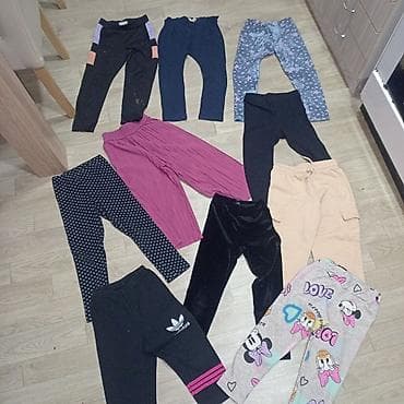 Paket dečjih helanki i pantalona za devojčice – razni modeli i dezени na lalafo.rs Paket dečjih helanki i pantalona za devojčice – razni modeli i dezени