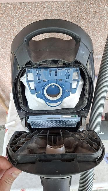 Miele usisivač sa kesom – model Complete C2 Parquet EcoLine - Snažan na lalafo.rs — 3 Miele usisivač sa kesom – model Complete C2 Parquet EcoLine - Snažan — 3