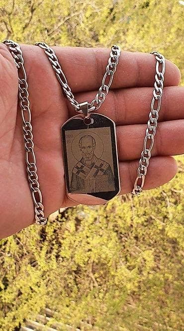 Najkvalitetniji
hirurski čelik
Cena 1500 dinara na lalafo.rs — 4 Najkvalitetniji
hirurski čelik
Cena 1500 dinara — 4