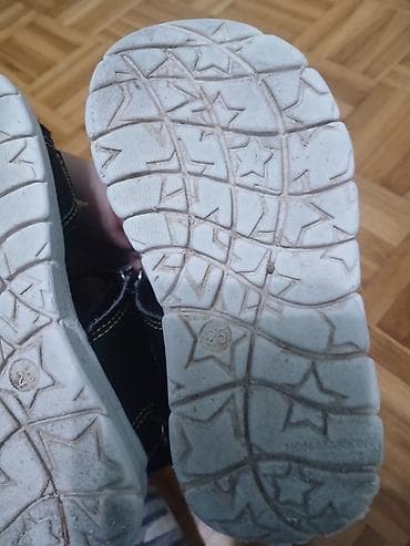 Dečija obuća – 2 para 1) Zimske čizme Lupilu - Veličina: 24 (oznaka na lalafo.rs — 3 Dečija obuća – 2 para 1) Zimske čizme Lupilu - Veličina: 24 (oznaka — 3